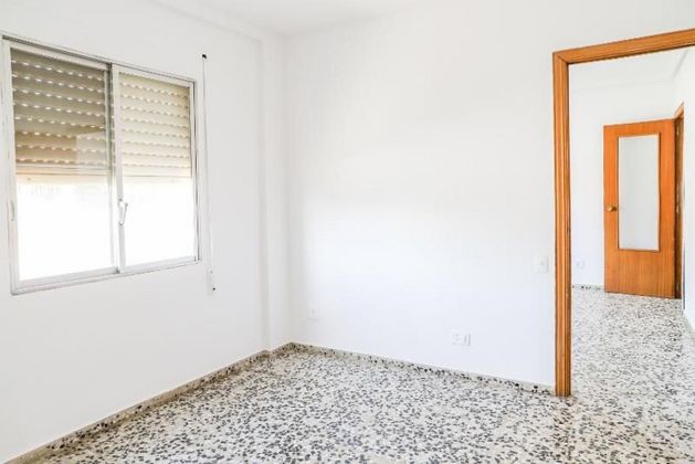 Foto 2 de Venta de piso en Algar de Palancia de 4 habitaciones con terraza