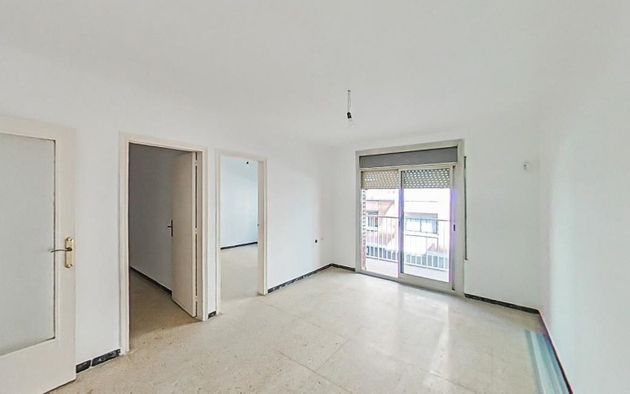Foto 1 de Venta de piso en Vinyets - Molí Vell de 3 habitaciones con terraza y ascensor