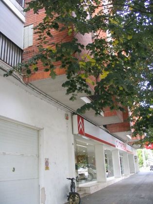 Foto 2 de Piso en venta en Olot de 3 habitaciones con terraza y ascensor