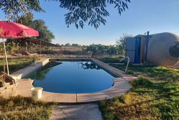 Foto 1 de Xalet en venda a Puebla de Almoradiel (La) de 4 habitacions amb terrassa i piscina