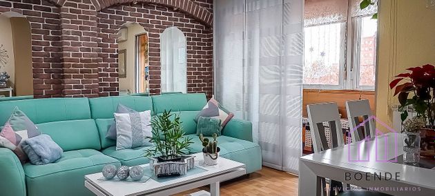 Foto 2 de Pis en venda a Entrevías de 3 habitacions amb terrassa i aire acondicionat