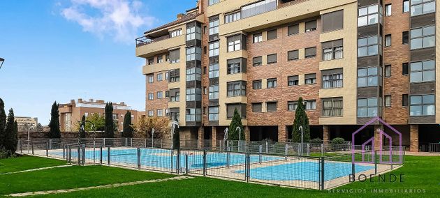 Foto 1 de Pis en venda a Centro - Rivas-Vaciamadrid de 2 habitacions amb piscina i garatge