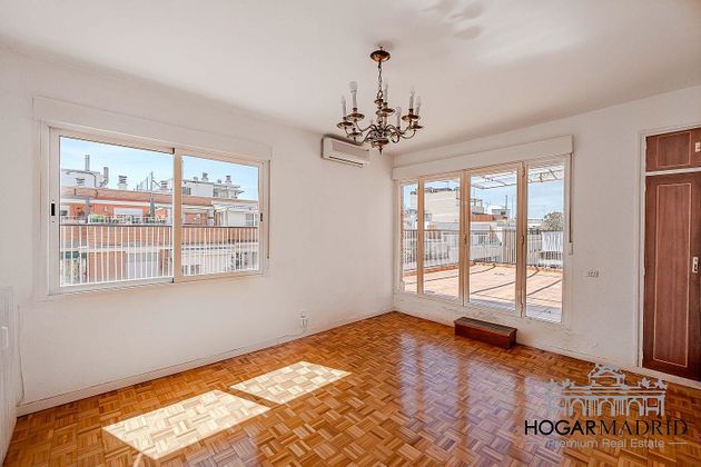 Foto 2 de Àtic en venda a Nuevos Ministerios - Ríos Rosas de 3 habitacions amb terrassa i calefacció