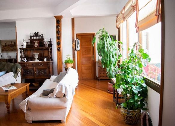 Foto 1 de Casa en venda a Chinchón de 5 habitacions amb terrassa i jardí