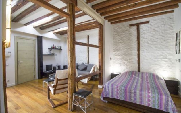 Foto 1 de Alquiler de estudio en Cortes - Huertas con muebles y aire acondicionado