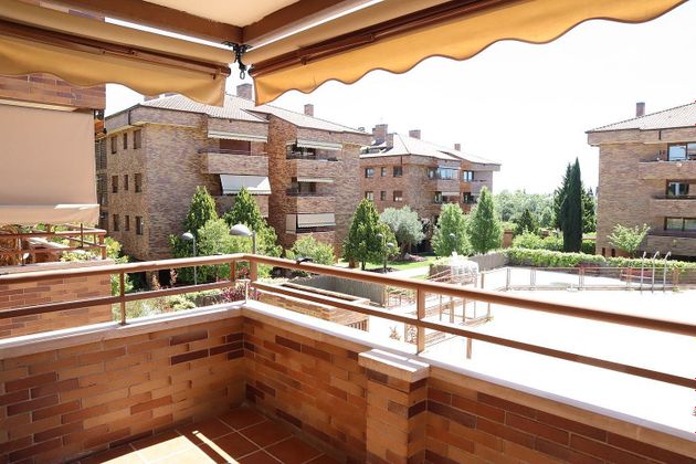 Foto 2 de Piso en alquiler en Zona Norte de 2 habitaciones con terraza y piscina