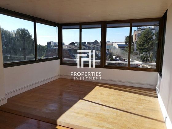 Foto 1 de Piso en venta en Pedralbes de 4 habitaciones con terraza y aire acondicionado