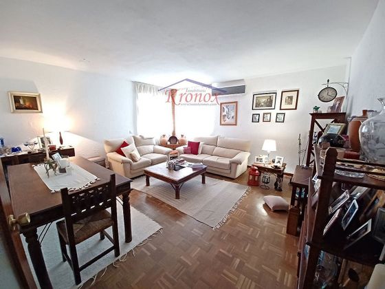 Foto 2 de Piso en venta en Covibar - Pablo Iglesias de 4 habitaciones con piscina y aire acondicionado