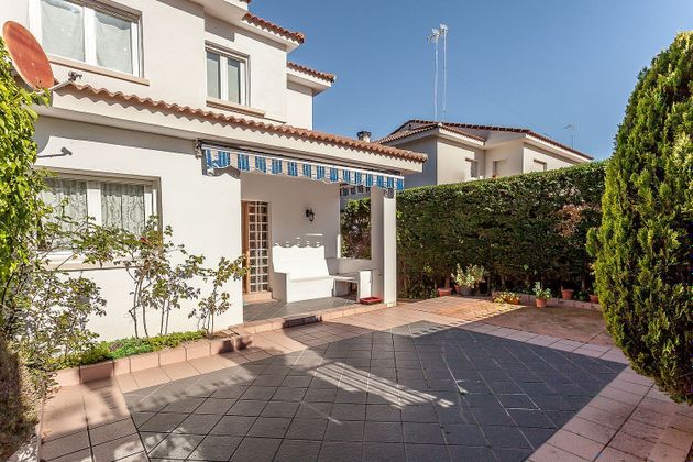 Foto 1 de Casa en venda a Colmenar del Arroyo de 4 habitacions amb terrassa i piscina