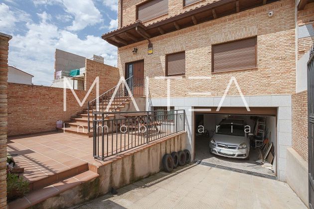 Foto 2 de Casa adossada en venda a El Pijorro de 5 habitacions amb terrassa i garatge
