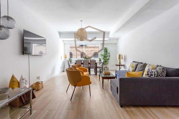 Foto 1 de Pis en lloguer a Nuevos Ministerios - Ríos Rosas de 4 habitacions amb terrassa i mobles