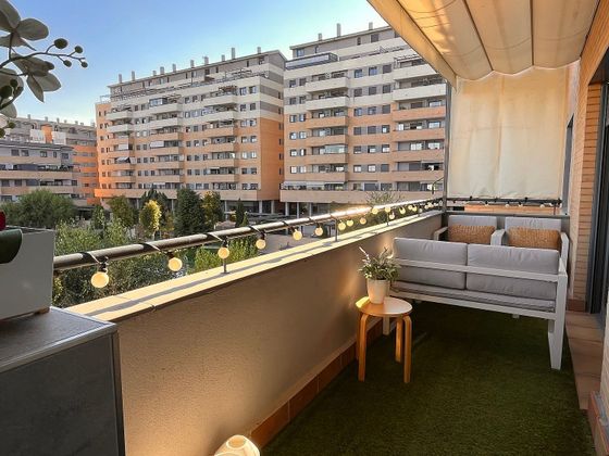 Foto 1 de Àtic en venda a Parque Oeste - Fuente Cisneros de 2 habitacions amb terrassa i piscina