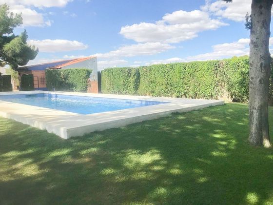 Foto 2 de Casa rural en venda a Quintanar de la Orden de 6 habitacions amb terrassa i piscina