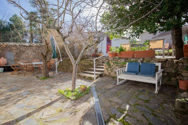 Foto 2 de Casa en venda a Navafría de 4 habitacions amb terrassa i garatge