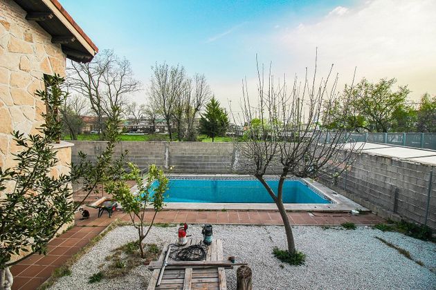Foto 2 de Xalet en venda a Cabrera (La) de 5 habitacions amb terrassa i piscina