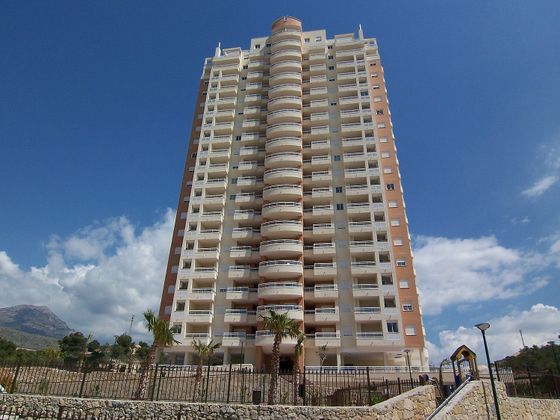 Foto 1 de Venta de piso en calle Presidente Adolfo Suárez de 1 habitación con terraza y piscina