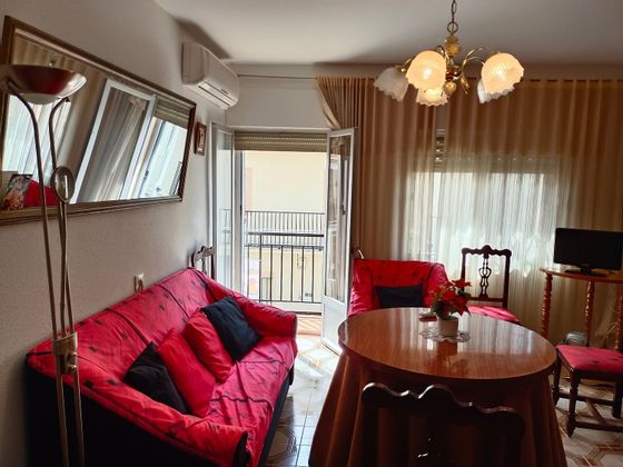 Foto 2 de Venta de piso en calle Baltasar Muñiz de 3 habitaciones con balcón y aire acondicionado