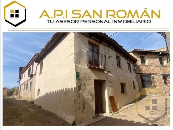 Foto 1 de Casa en venda a calle De San Pedro de 4 habitacions i 161 m²