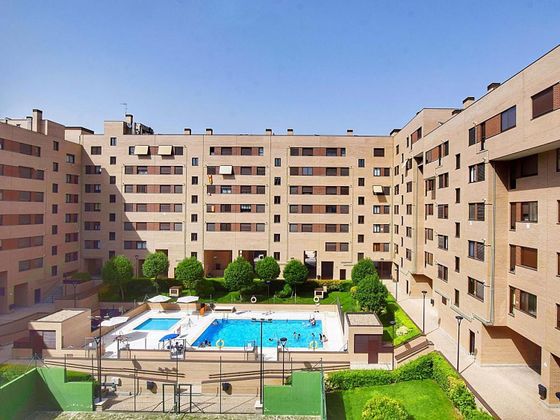 Foto 1 de Pis en venda a Ensanche de Vallecas - Valdecarros de 2 habitacions amb piscina i garatge