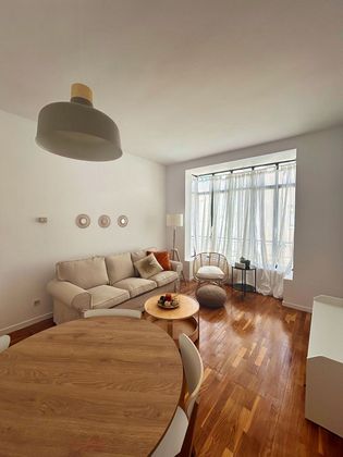 Foto 2 de Pis en lloguer a Cuatro Caminos de 2 habitacions amb mobles i calefacció