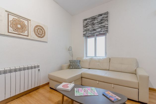 Foto 1 de Alquiler de piso en Embajadores - Lavapiés de 1 habitación con terraza y muebles