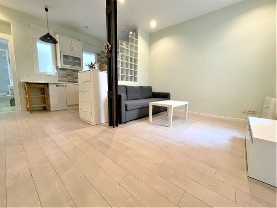 Foto 2 de Alquiler de piso en Ibiza de 1 habitación con muebles y aire acondicionado
