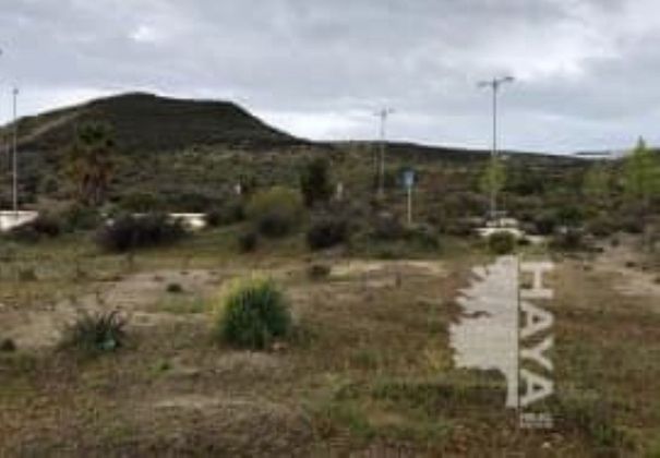 Foto 1 de Venta de terreno en Alhendín de 6820 m²