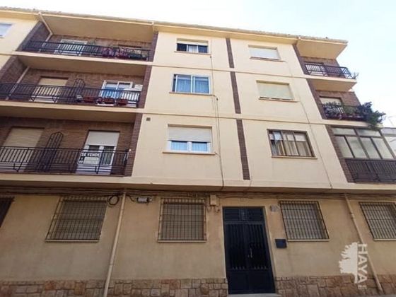 Foto 1 de Pis en venda a Villarrobledo de 4 habitacions amb balcó