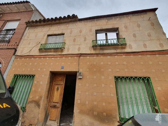 Foto 1 de Casa en venda a Madridejos de 6 habitacions amb jardí