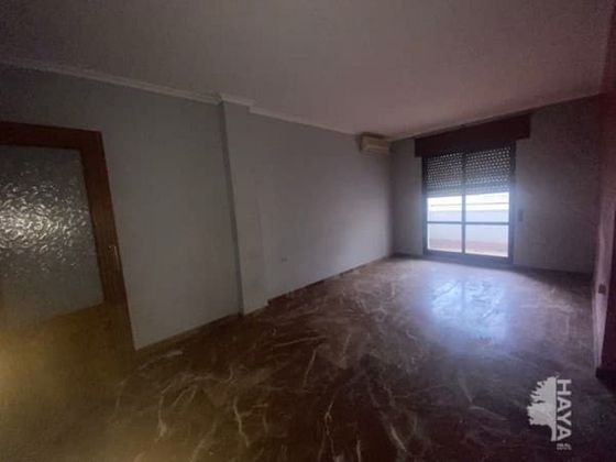 Foto 2 de Pis en venda a Benalúa de 3 habitacions i 100 m²