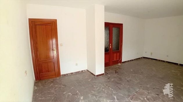Foto 1 de Pis en venda a Torredonjimeno de 3 habitacions amb ascensor