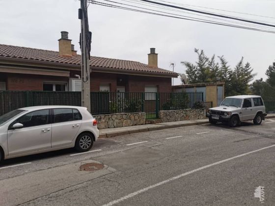Foto 1 de Venta de casa en Torrelles de Llobregat de 3 habitaciones con garaje y jardín