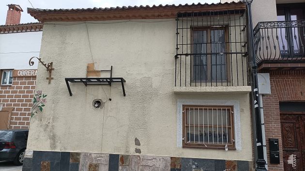 Foto 1 de Casa en venta en Nava de la Asunción de 4 habitaciones con balcón
