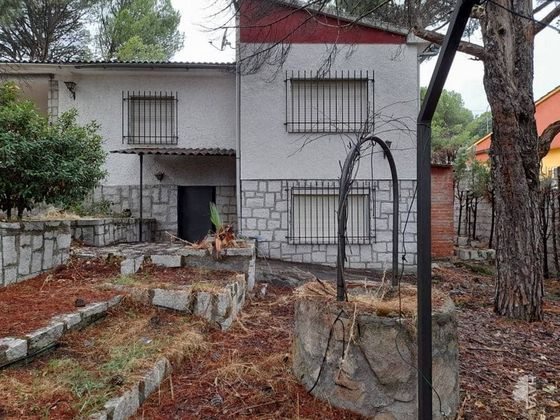 Foto 1 de Casa en venda a Villa del Prado de 5 habitacions i 159 m²