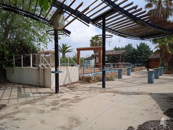 Foto 1 de Local en venda a Domeño amb terrassa i piscina