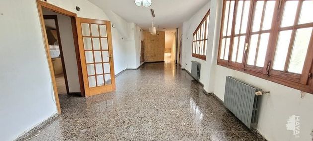 Foto 2 de Venta de piso en Turís de 4 habitaciones con terraza