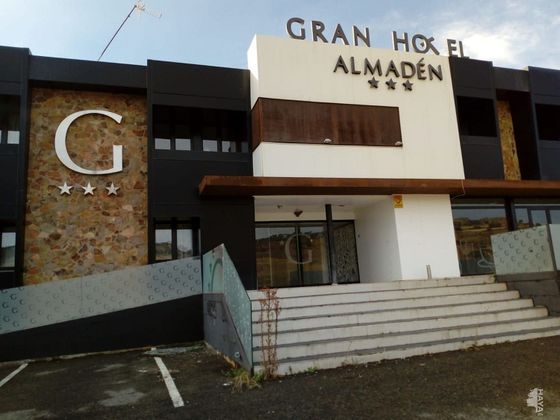 Foto 1 de Edifici en venda a Almadén de 4602 m²
