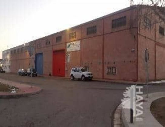 Foto 2 de Local en venta en Alcarràs de 800 m²