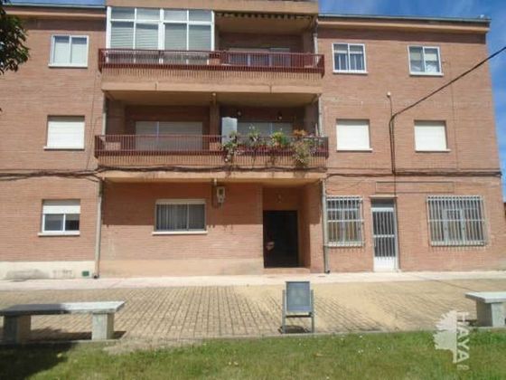 Foto 2 de Venta de piso en Fuentes de Oñoro de 3 habitaciones con terraza y aire acondicionado