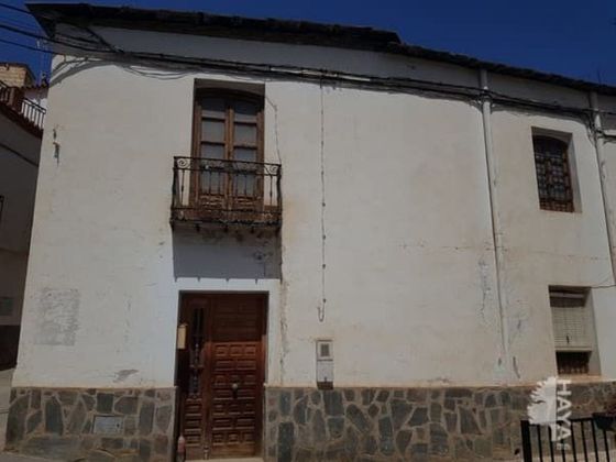 Foto 1 de Piso en venta en Ugíjar de 4 habitaciones con jardín