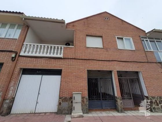 Foto 1 de Venta de casa en Añover de Tajo de 3 habitaciones con terraza y garaje