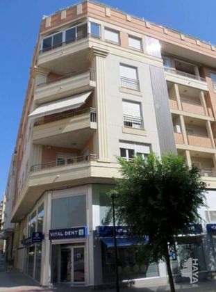 Foto 2 de Venta de piso en Almansa de 3 habitaciones con jardín y balcón