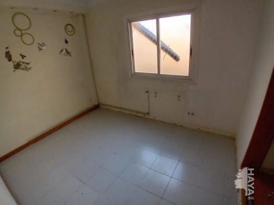 Foto 2 de Piso en venta en Centre - Santa Coloma de Gramanet de 3 habitaciones con terraza