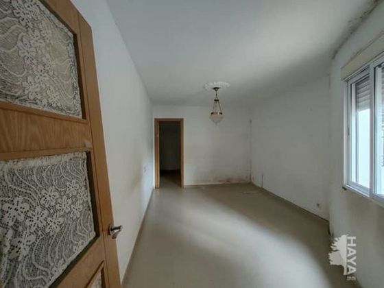 Foto 1 de Venta de piso en Camas de 4 habitaciones y 85 m²