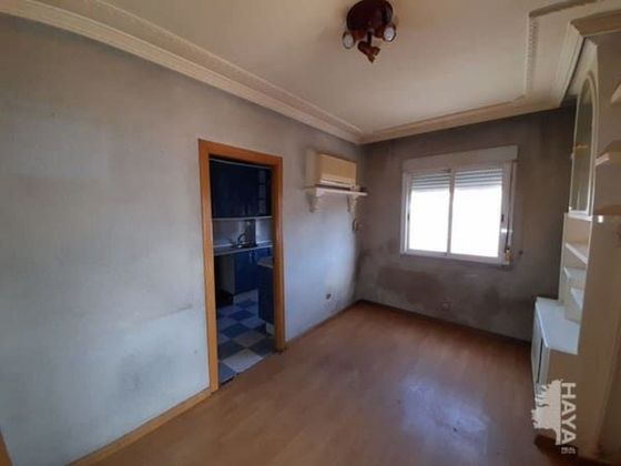 Foto 2 de Venta de piso en Palomeras bajas de 2 habitaciones con aire acondicionado