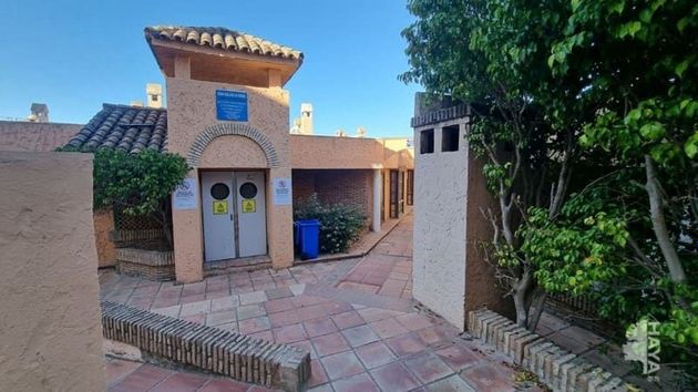 Foto 1 de Venta de casa en León Herrero - Bahía sur de 2 habitaciones con terraza y piscina