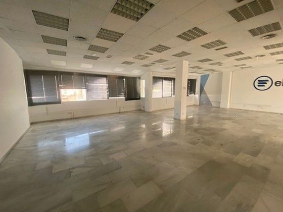 Foto 1 de Oficina en venda a calle Luis Montoto de 341 m²