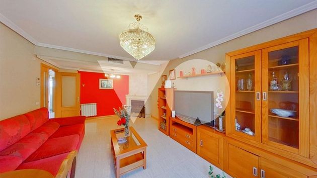 Foto 2 de Casa en venta en Miramadrid de 6 habitaciones con garaje y jardín