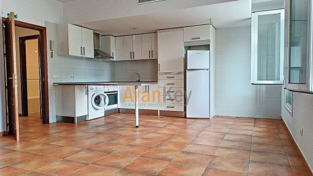 Foto 1 de Piso en venta en Centro - Aranjuez de 2 habitaciones con terraza y garaje