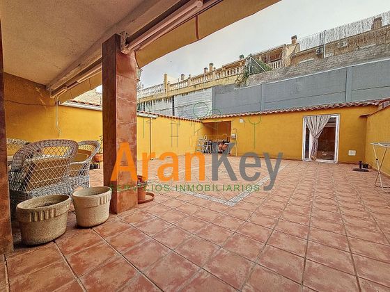 Foto 1 de Venta de casa en Nuevo Aranjuez de 3 habitaciones con garaje y aire acondicionado